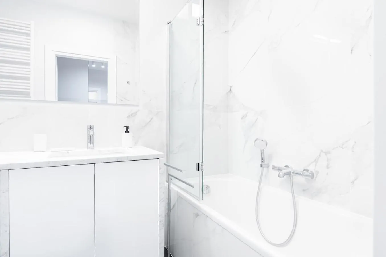 Superb Place To Live Mokotow 8Th Floor Suite Warszawa Apartament