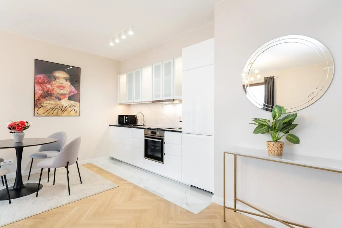 Superb Place To Live Mokotow 8Th Floor Suite Warszawa